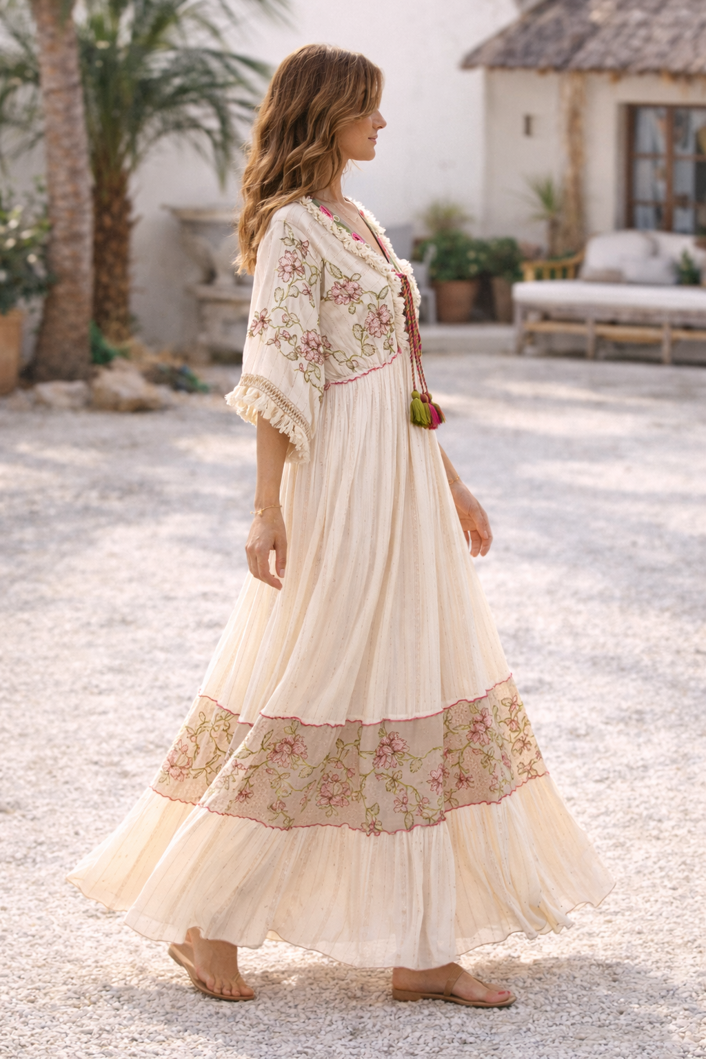 Robe Bohème Chic Brodée – Pièce Coup de Cœur