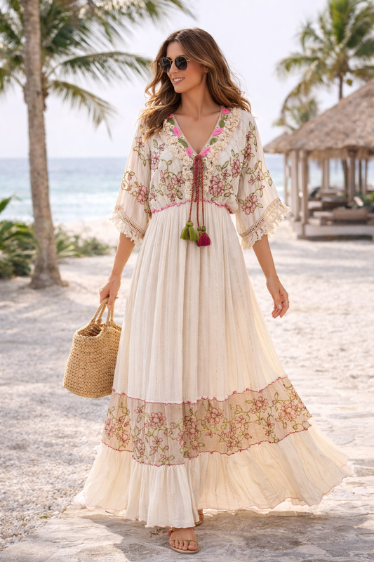 Robe Bohème Chic Brodée – Pièce Coup de Cœur